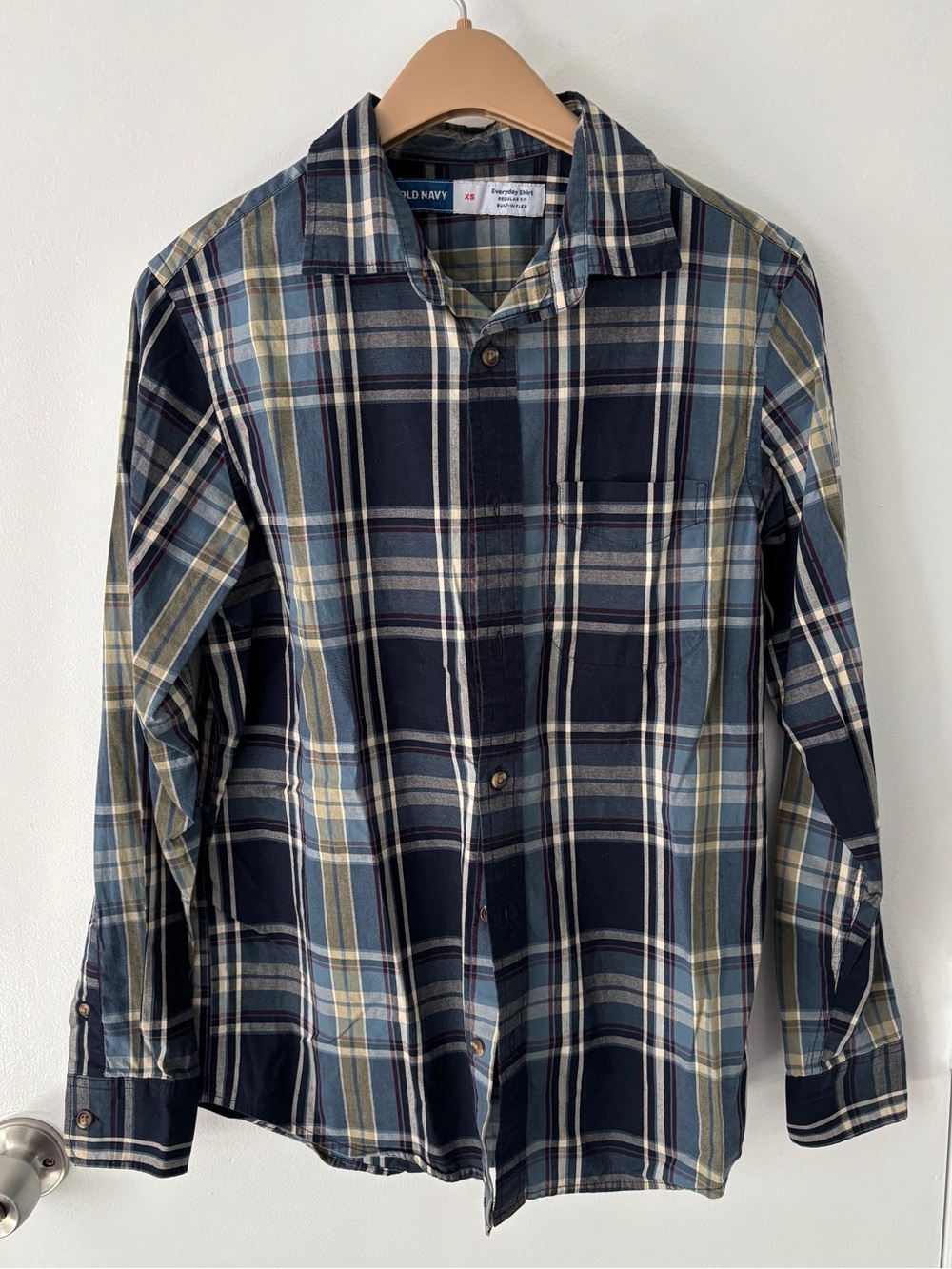 Old Navy Men's XS Navy and Olive Plaid Button-Up Shirt